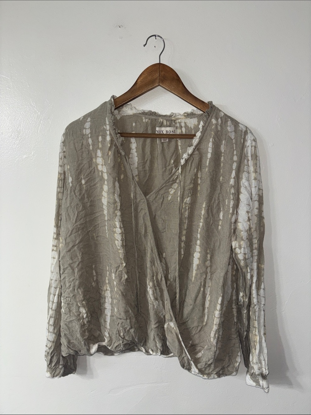 Knox Rose Beige Neutral Long Sleeve Blouse Artsy Lagenlook Crossover Rayon XX